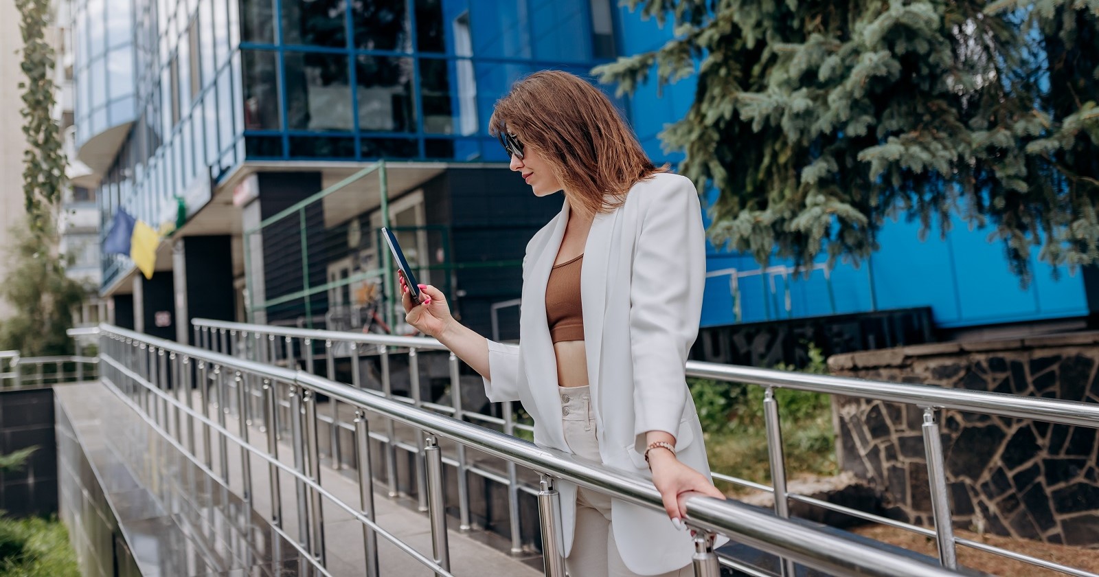 using mobile close to the office