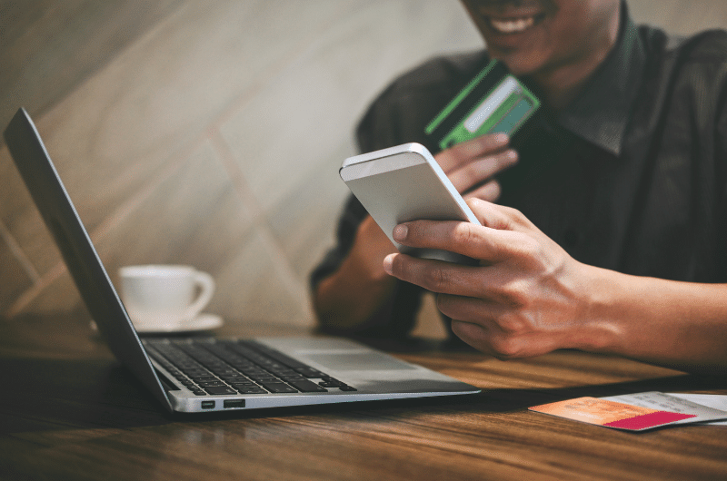 online banking with smartphone and card