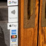 apple pay sign at the restaurant