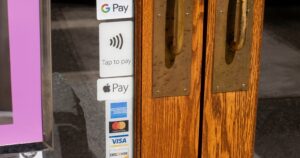 apple pay sign at the restaurant