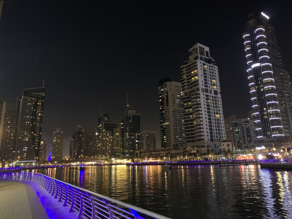 dubai marina walk